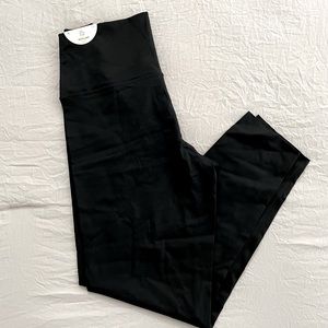 **NWT** XL - Aerie Offline 7/8 Black Leggings